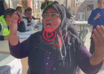 AFAD çalışanından depremzedeye: Yüzüğünü satarak ihtiyaçlarını karşılayabilirsin