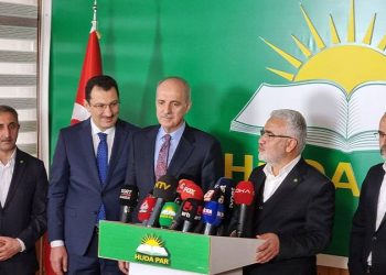 AKP ile Hür Dava Partisi (HÜDA PAR) arasındaki 'ittifak' görüşmelerinin ikinci toplantısının ardından yapılan açıklamada, seçimlere birlikte girme konusunda 'prensipte problem' olmadığı duyuruldu. Detayların kamuoyu ile daha sonra paylaşılacağı aktarılan açıklamada, HÜDA Par'ın Erdoğan'a daha önce de destek vereceğinin duyurulduğu hatırlatıldı.