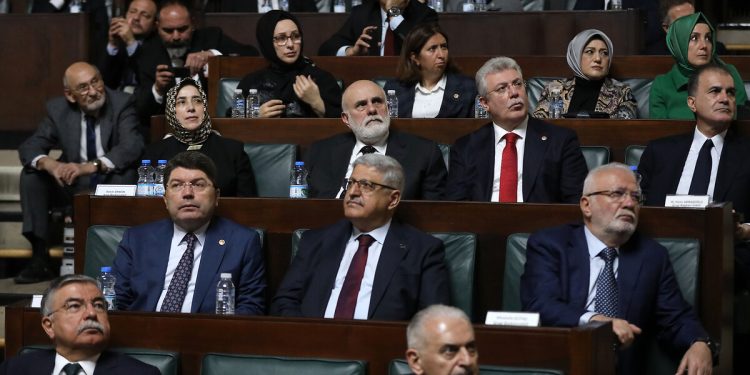 AKP de ‘cumhurbaşkanı yardımcısı’ formülünü tartışıyor: Sürpriz Mehmet Şimşek…