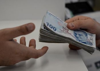 AKP, emekli zammıyla ilgili teklifi Meclis'e sundu