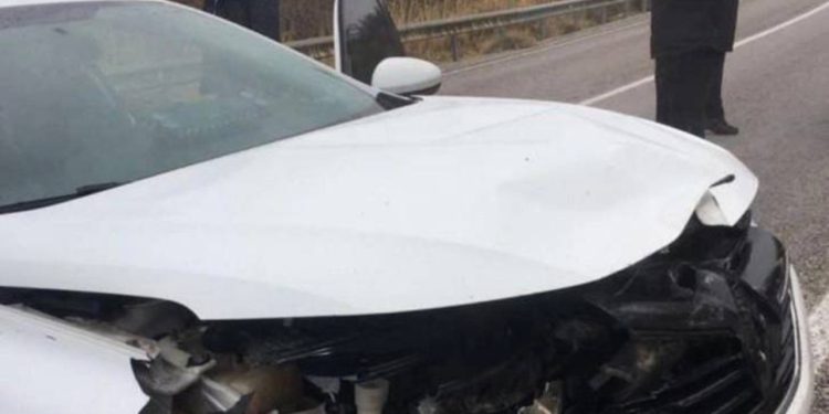 AKP'li Cahit Özkan’ın ekibinin olduğu otomobil kaza yaptı