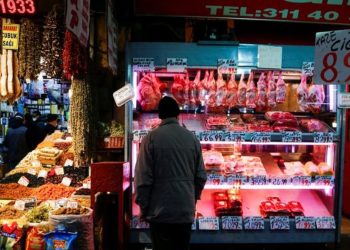 AKP'li yetkiliden Reuters'a ekonomi itirafı: Sorun yaşıyoruz, bunun tartışılacak bir yanı yok