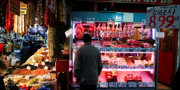 AKP'li yetkiliden Reuters'a ekonomi itirafı: Sorun yaşıyoruz, bunun tartışılacak bir yanı yok