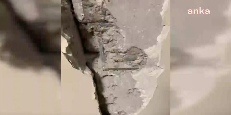 Adıyaman Eğitim ve Araştırma Hastanesi’nin hasarlı yerleri alçıyla kapatıldı, personel göreve çağrıldı