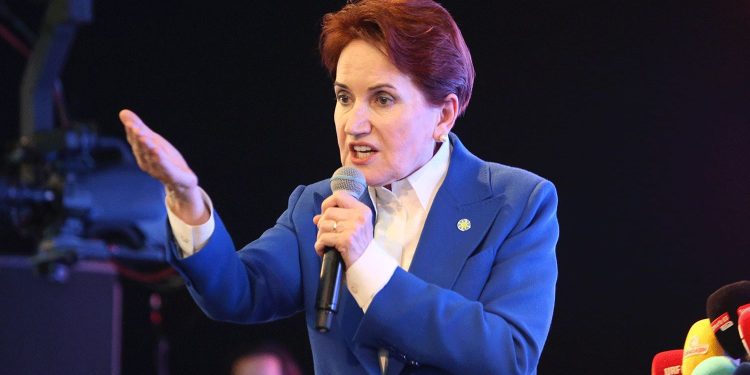 Akşener: Sayın Erdoğan, arkandan dönen dümenler karşısında bu kadar kifayetsiz olma