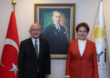 Akşener: ‘Kamuoyu araştırmasına göre hareket edelim’ dedim, Kılıçdaroğlu hiddetlenip ayağa kalktı
