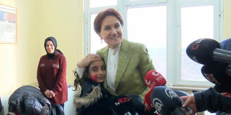 Akşener'den depremzede çocuklara 'doğum günü partisi' sözü