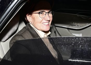 Akşener'le toplantının ardından İYİ Partili vekiller: Genel İdare Kurulu toplantısını bekleyin