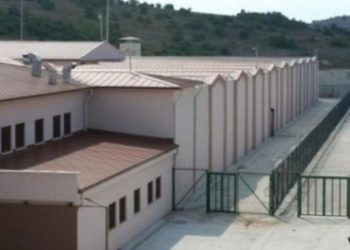 Antep'te tutuklular bir aydır hasarlı cezaevinde kalıyor