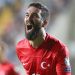 Arda Turan'a, Türkiye-Hırvatistan maçı öncesi ödül