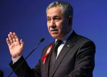 Arınç hakkındaki suç duyurusuna takipsizlik kararı