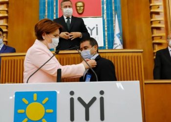 Aşık Mahzuni Şerif'in oğlu Emrah Mahzuni, İYİ Parti'den istifa etti