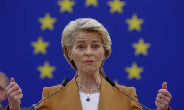 Avrupa Birliği (AB) Komisyonu Başkanı Ursula von der Leyen, "AB Komisyonu deprem sonrası yeniden yapılanma için Türkiye'yi 1 milyar euro ile destekleyecek." dedi.