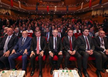 Babacan: Gençlerin yaşamak istediği Türkiye’yi hedefliyoruz