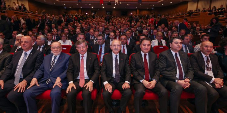Babacan: Gençlerin yaşamak istediği Türkiye’yi hedefliyoruz