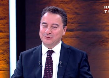 Babacan: Parlamenter sisteme geçtikten sonra istifa etmesinde mutabık kaldık