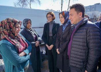 Babacan, deprem bölgesinde: Barınma ve ısınma sorunu hâlâ çözülmedi