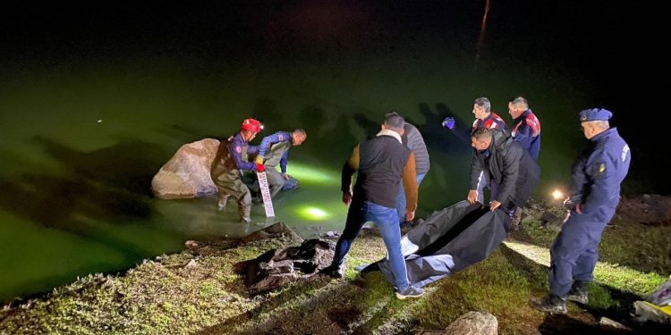 Balıkesir'deki gölette bir kişinin cesedi bulundu