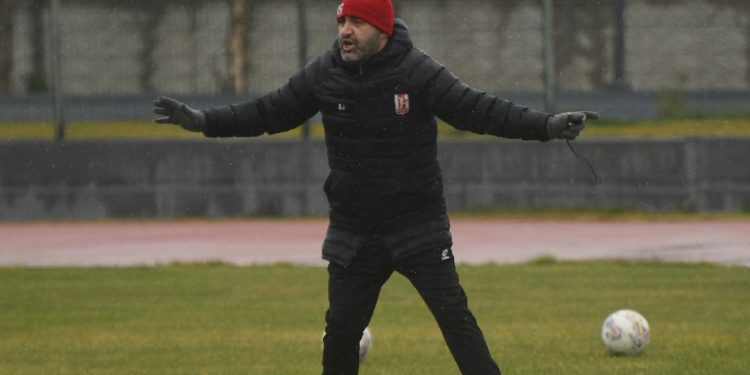 Balıkesirspor'da Uğur Balcıoğlu ile yollar ayrıldı!