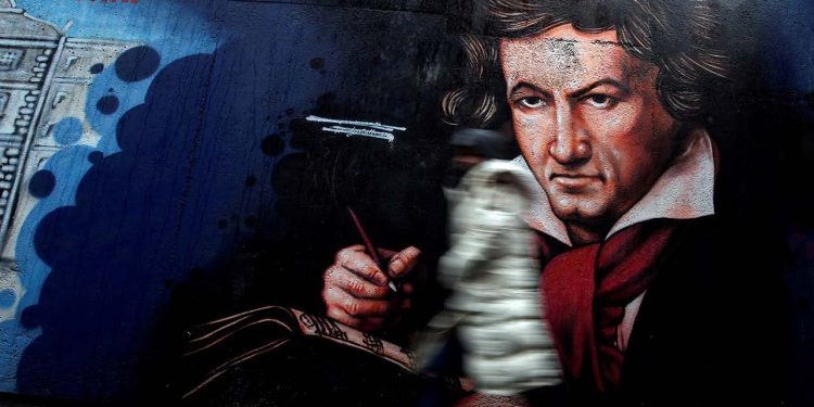 Beethoven'ın DNA haritası çıkarıldı: Gizli aile tarihi, sağlık sorunları ve ölüm nedeni netleşti