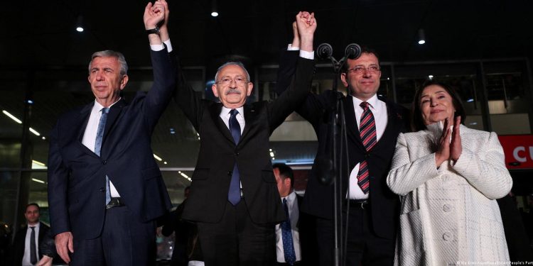 Belediye başkanları görevlerini hemen bırakacak mı?