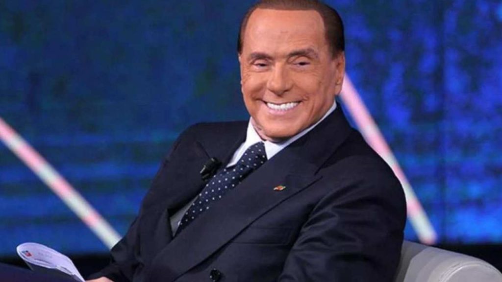 Berlusconi hastaneye kaldırıldı