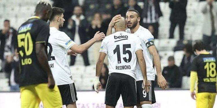 Beşiktaş'ın rakibi İstanbulspor, Ghezzal dönüyor