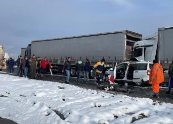 Bolu’da zincirleme kaza oldu: Ankara istikameti ulaşıma kapandı