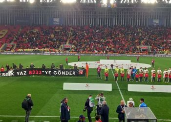 Bu kez ses İzmir'den geldi: Göztepe-Boluspor maçında "hükümet istifa" sloganı