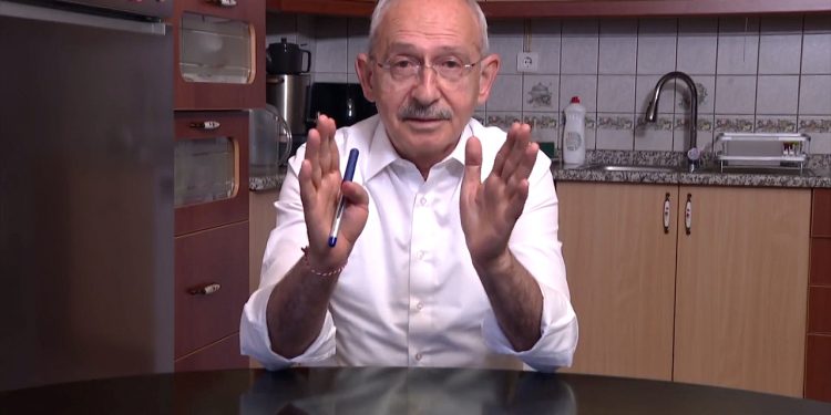 CHP lideri muhafazakâr kadınlara seslendi: Sizi yarı yolda bıraktılar