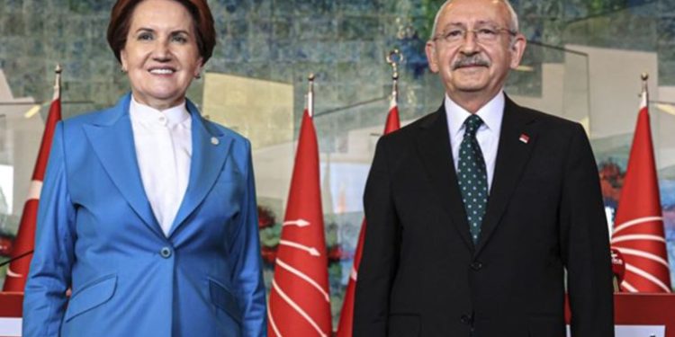 İYİ Parti Genel Başkanı Meral Akşener’in CHP Genel Başkanı Kemal Kılıçdaroğlu’nun cumhurbaşkanlığı adaylığını ‘dayatma’ olarak niteleyip altılı masayı terk etmesine CHP’den ilk üst düzey yorum geldi. Kılıçdaroğlu’nun önde gelen kurmaylarından biri, “‘Saray’ın tuzağına düştüler” dedi.
