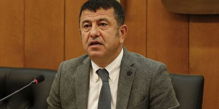 CHP'den asgari ücret oranı hatırlatması: En düşük emekli aylığı 11 bin 880 lira olacaktı