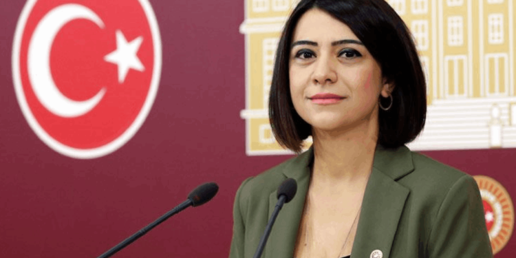 CHP'li Taşçıer'den Bakan Yanık'a: İstanbul Sözleşmesi'ni savunurken, kendizini 6284'ü tartışırken buldunuz