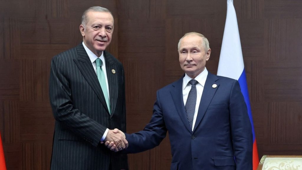 CNN: Türkiye'nin NATO vetosu Putin'in 'bölünmüş Batı' söylemini besliyor