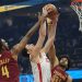Cedi Osman'lı Cavaliers, Alperen'li Houston'ı mağlup etti ve play-off biletini cebine koydu