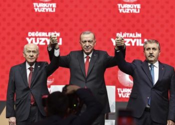 Cumhur İttifakı ortağı Mustafa Destici, Kızılay Başkanı Kınık'ı istifaya çağırdı