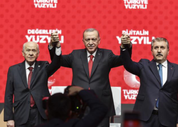 Cumhur İttifakı ortağından Kınık'a istifa çağrısı: 'Burada akıl devre dışı kalmış'