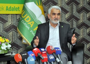 Cumhur İttifakı’na davet edilen HÜDA-PAR’ın başkanı: Türk bayrağı ismi bana problemli geliyor