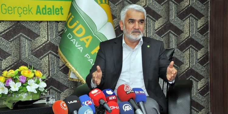 Cumhur İttifakı’na davet edilen HÜDA-PAR’ın başkanı: Türk bayrağı ismi bana problemli geliyor