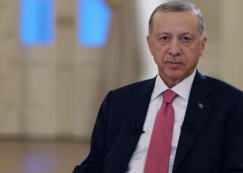 Cumhurbaşkanı Recep Tayyip Erdoğan katıldığı bir canlı yayında, Mehmet Şimşek ile yaptığı görüşmeyi “ekonomik gelişmeler konusunda fikir alışverişi” olarak tanımladı.