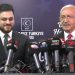 Millet İttifakı Cumhurbaşkanı Adayı ve CHP Genel Başkanı Kemal Kılıçdaroğlu, Bağımsız Türkiye Partisi’ni (BTP) ziyaret etti. BTP Genel Başkanı Hüseyin Baş’la görüşen Kılıçdaroğlu, “Devlette liyakatten ekonomiye, üniversitelerden depreme kadar, depremde yaşananlara kadar pek çok konu hakkında karşılıklı düşüncelerimizi ifade ettik” dedi.