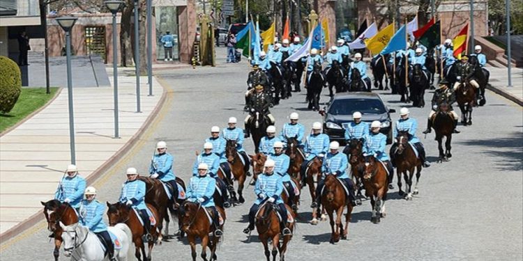 'Cumhurbaşkanlığı Hollanda'dan her biri 1 milyon 400 bin lira olan çok sayıda at aldı'