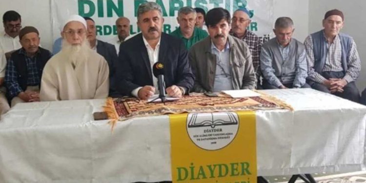 'DİAYDER'e yemek kartı dağıtılması' davası ertelendi, dosya mütalaa için savcılığa gönderildi