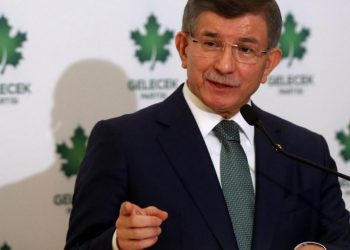 Davutoğlu'ndan Berat Albayrak açıklaması: Erdoğan'ı uyarmış