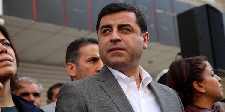 Demirtaş: İyi Parti'ye yapılan saldırıyı lanetliyoruz, bu saldırılar asla iktidardan bağımsız yapılamaz