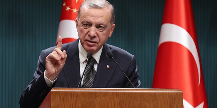 Deniz Zeyrek son kulisleri yazdı: Erdoğan ‘aslarını’ sahaya sürerek bir taşla iki kuş vurmak istiyor