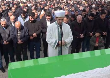 Deprem ailesini yok etti: Eşi, kızı, kız kardeşi ve kuzeninden sonra şimdi de 10 yaşındaki kızını toprağa verdi