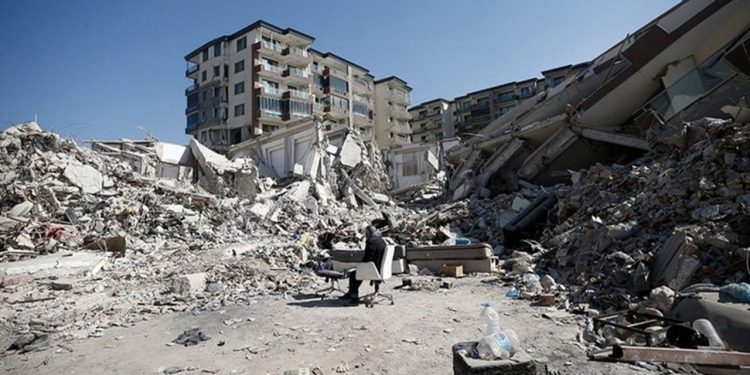 Deprem bölgesinde 'bataklık ateşi' hastalığı uyarısı