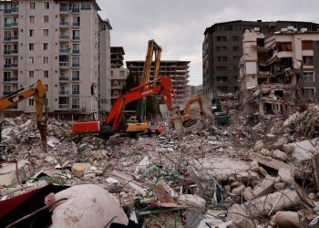 Deprem bölgesinde dört il için 'kademeli eğitim' kararı