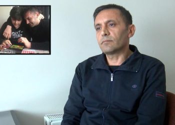 Depremde oğlu ölen babaya çocuğunun cep telefonunu satmak istediler